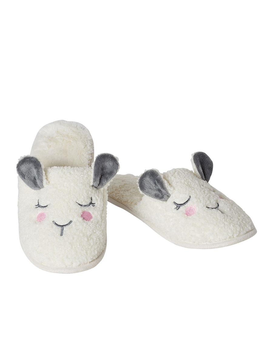 

Closed Toe Slippers