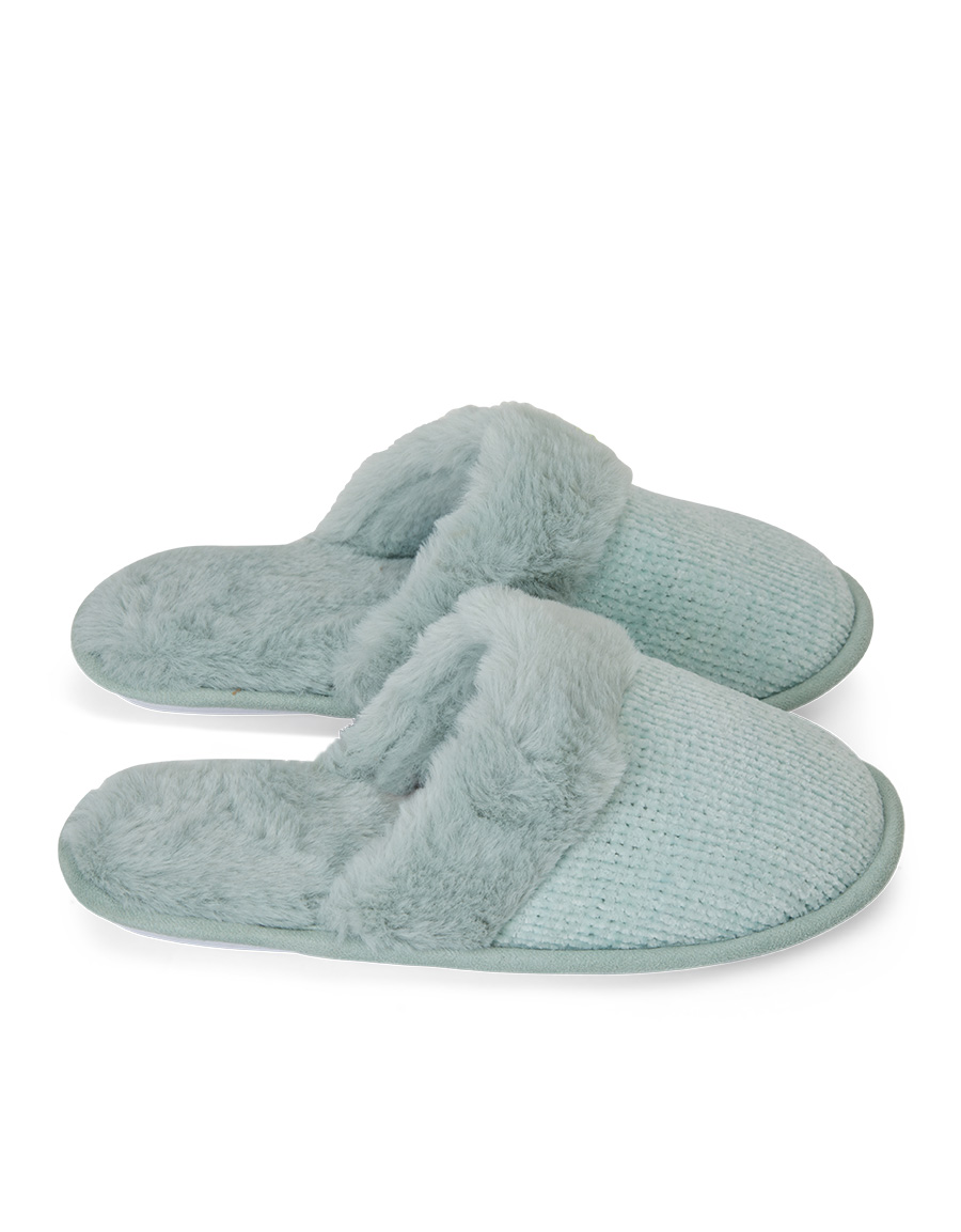 

Closed Toe Slippers