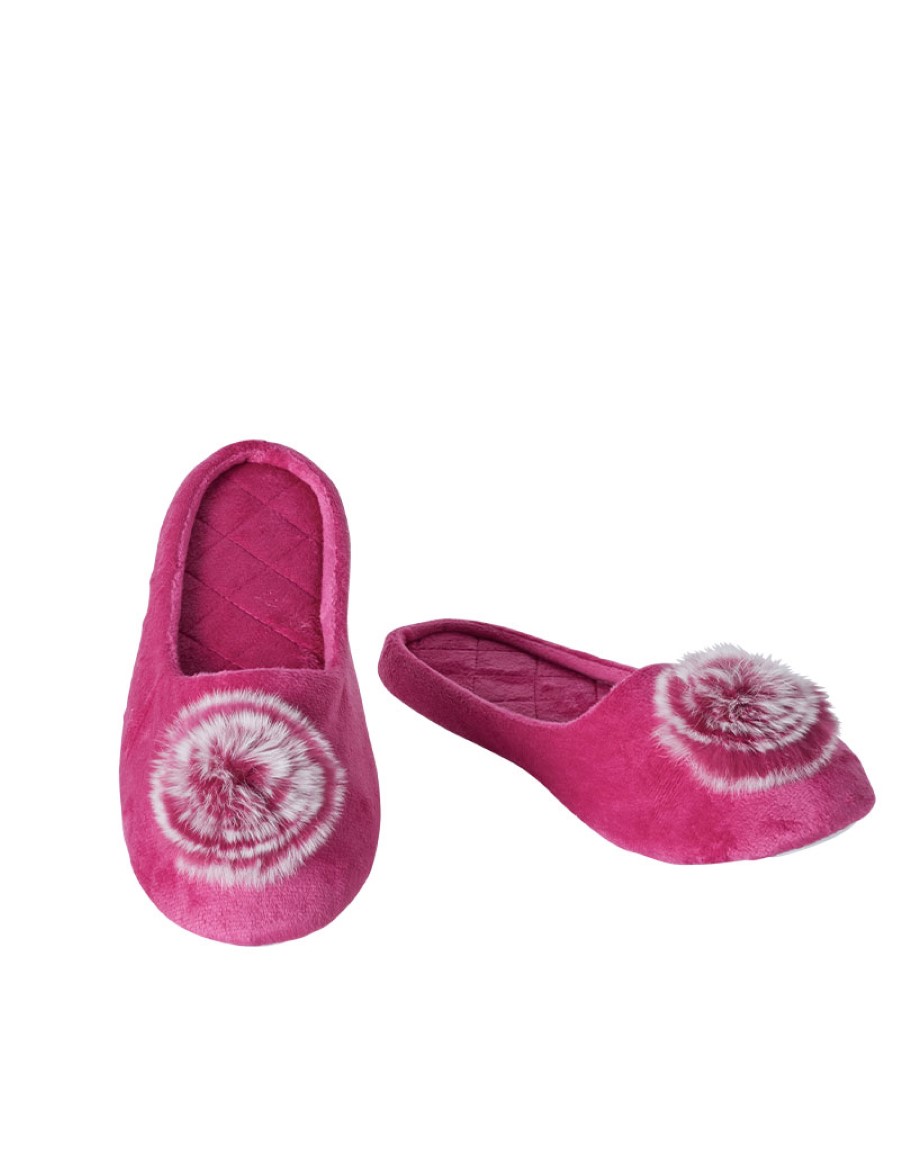 

Closed Toe Slippers