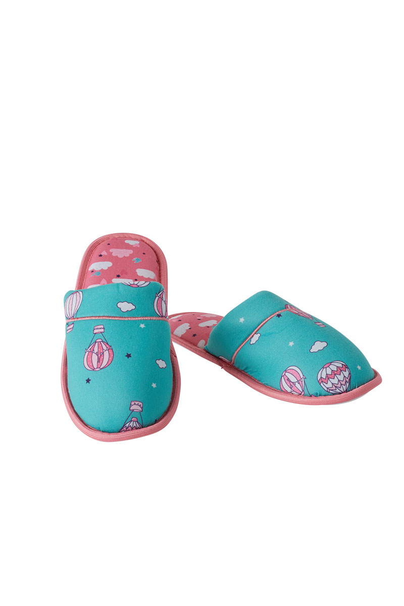 

Closed Toe Slippers